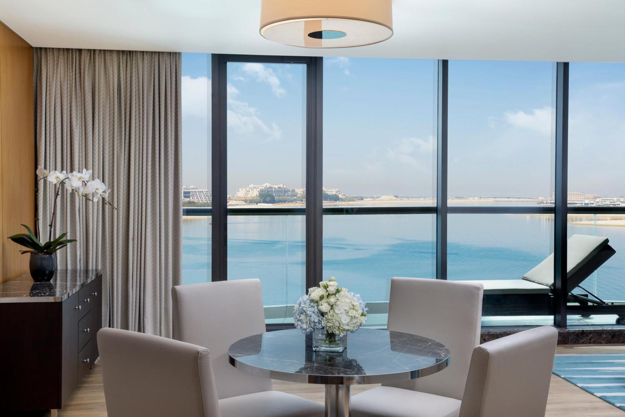Hilton Dubai Palm Jumeirah ภายนอก รูปภาพ